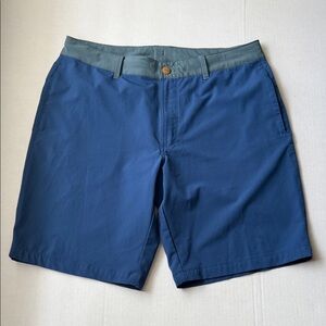 The North Face Men's Blue and Gray Flat Front Shorts
